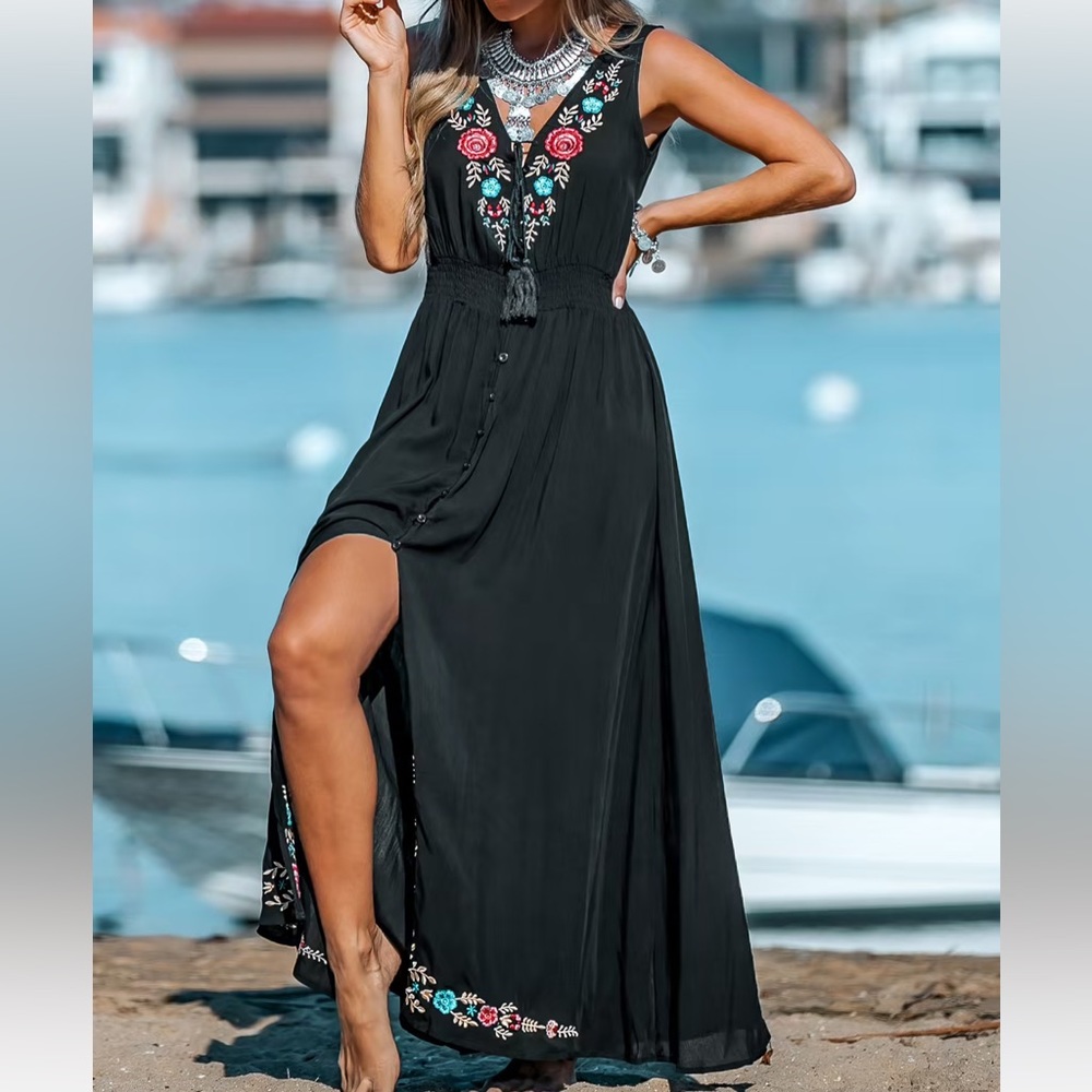 ⋒ Boho Floral Embroidery Tassel Black Maxi Dress ⋒
